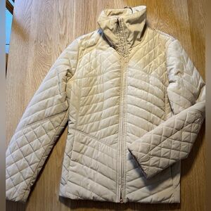 Escada Sport Women's Cream Quilted Jacket sz 44
